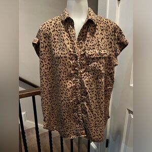 Woman small Leopard cheetah short sleeve bottom down brown tan shirt